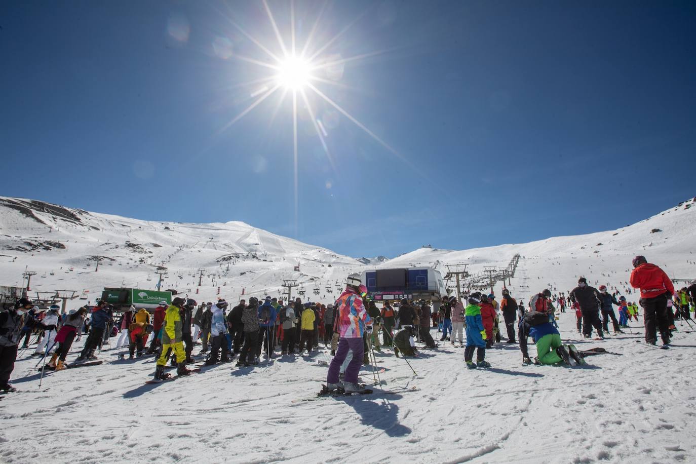 La ocupación hotelera en la estación de esquí se queda bajo mínimos entre semana en un 15% y el sábado y el domingo llega hasta un 30%