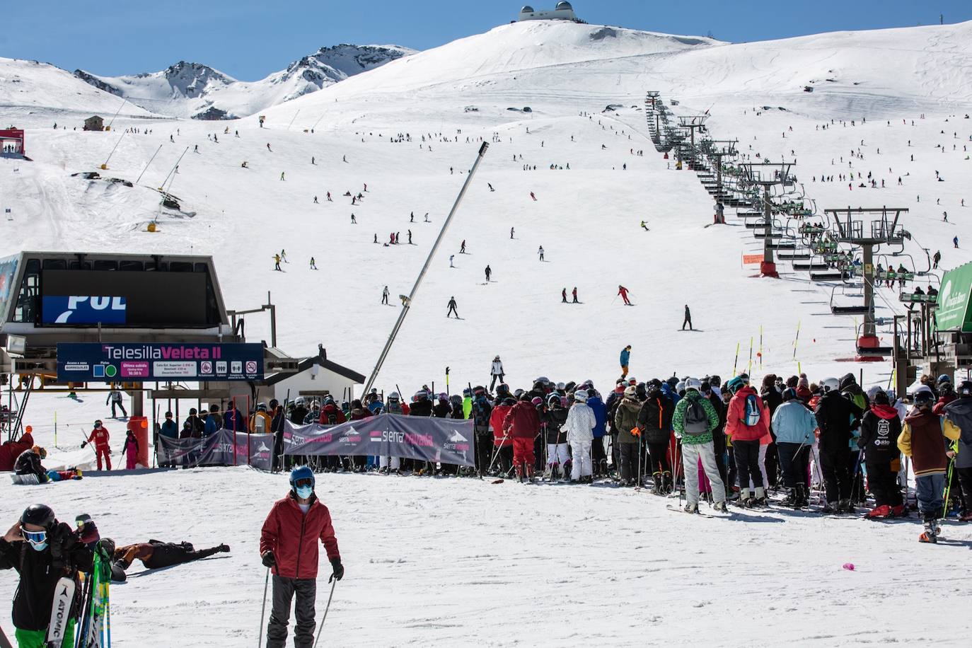 La ocupación hotelera en la estación de esquí se queda bajo mínimos entre semana en un 15% y el sábado y el domingo llega hasta un 30%