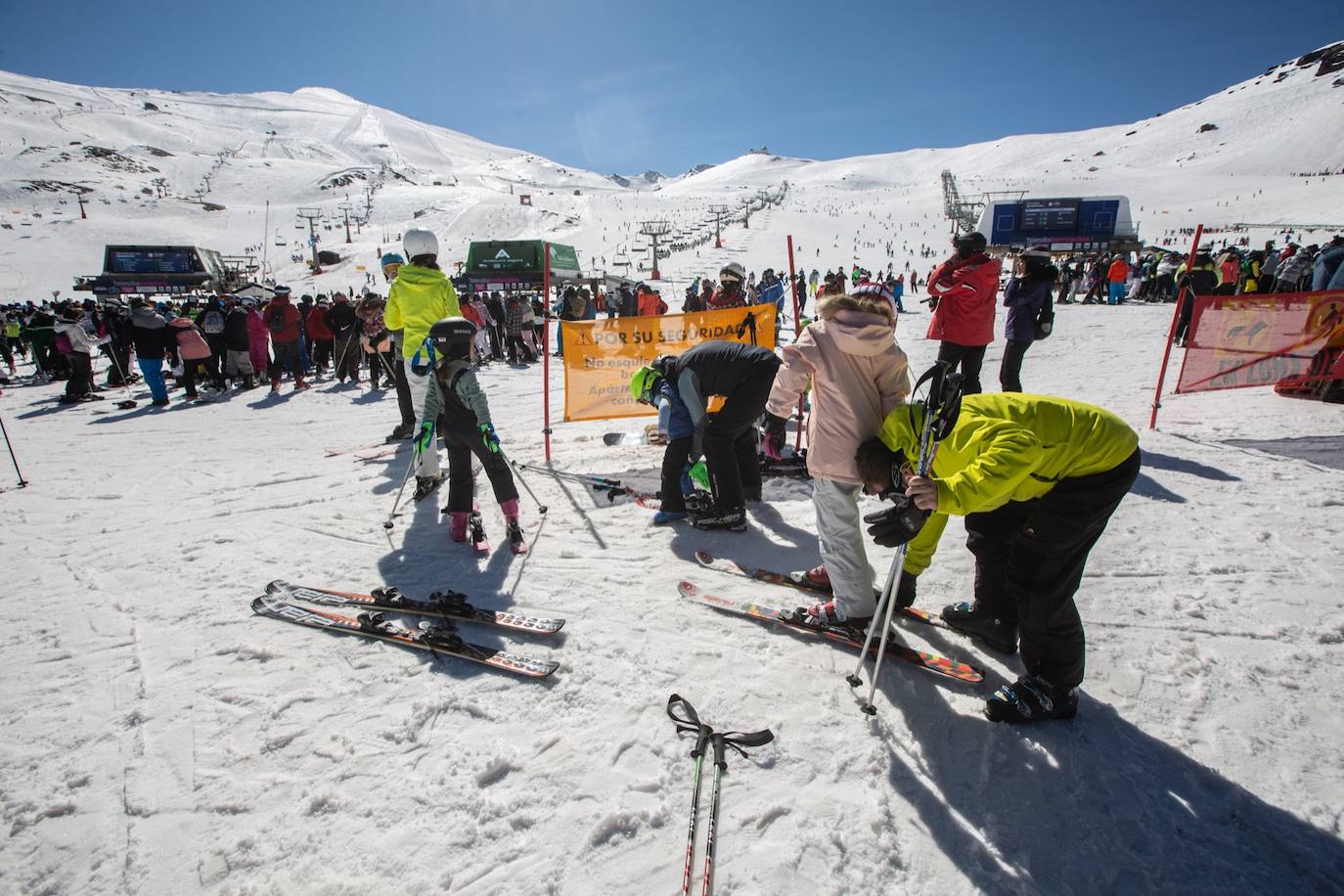 La ocupación hotelera en la estación de esquí se queda bajo mínimos entre semana en un 15% y el sábado y el domingo llega hasta un 30%