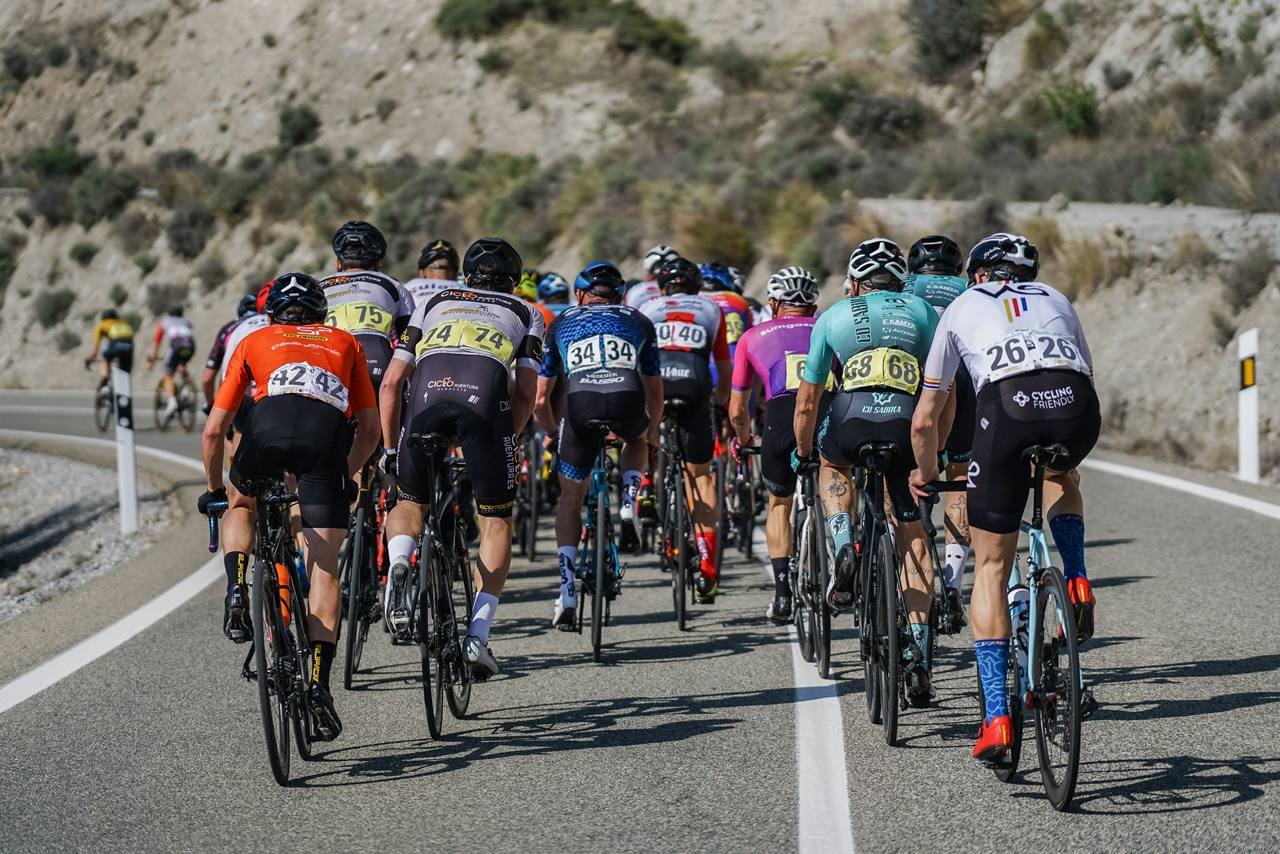 Fotos: Las imágenes de la V Vuelta a Almería Máster