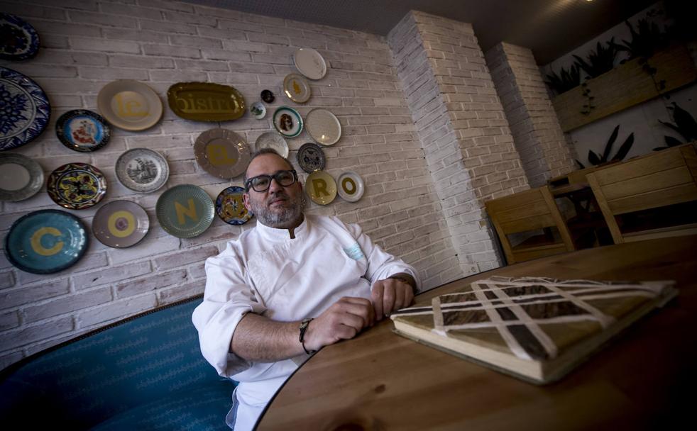 Antonio Lorenzo, en su restaurante. Le Bistró empieza a recuperar el pulso tras la tercera ola.