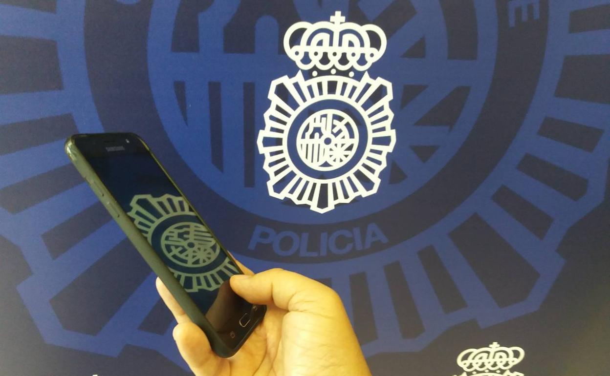 Detenido en Granada por simular el robo de un móvil valorado en más de 1.200 euros