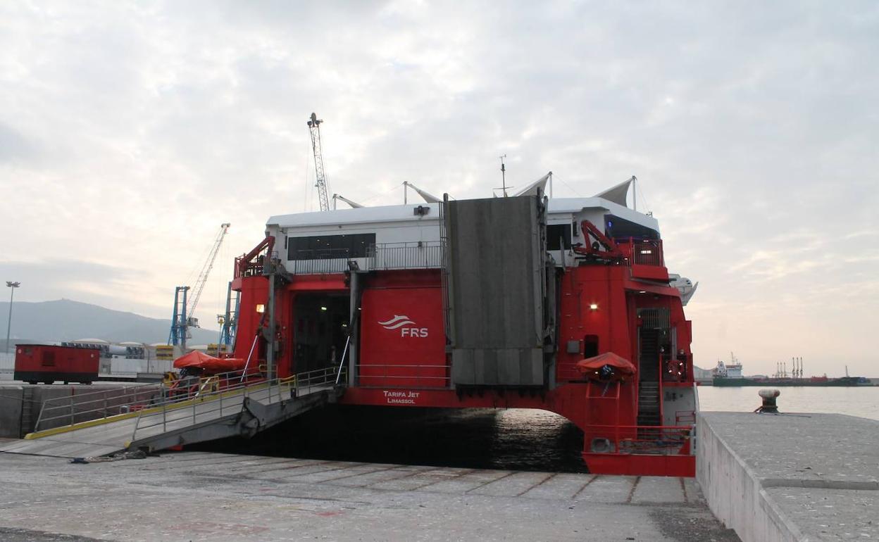 Llegan a Motril tres polizones en el ferry de Melilla y el Sindicato Unificado de Policía critica que no se les haga PCR