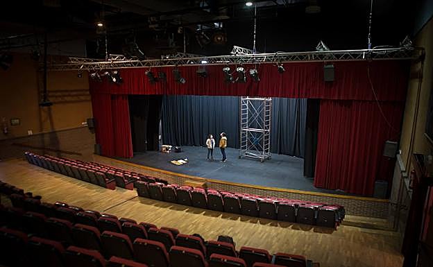 Teatro Isidro Olgoso. 