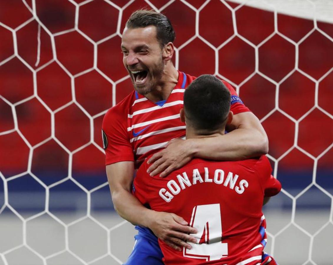 Fotos: Las mejores del Molde-Granada en el estadio Puskas de Budapest