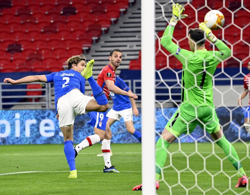 Fotos: Las mejores del Molde-Granada en el estadio Puskas de Budapest