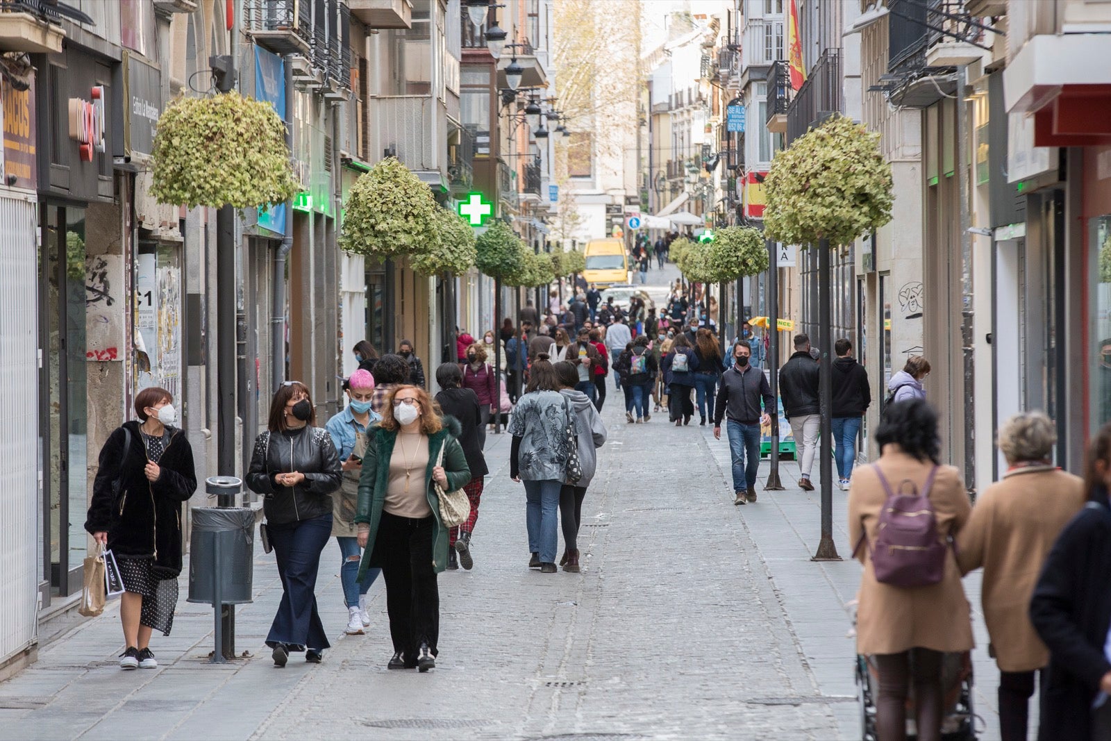 Las calles del centro, muy concurridas con los nuevos horarios comerciales y de hostelería.