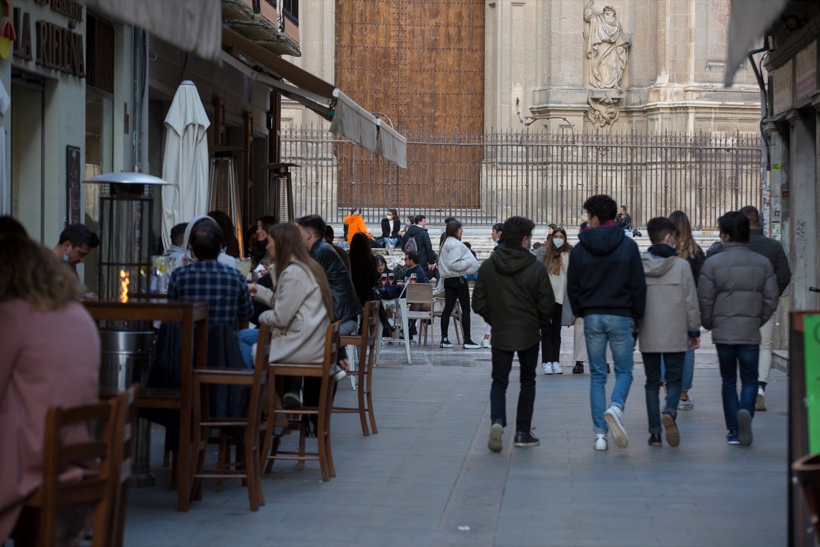 Las calles del centro, muy concurridas con los nuevos horarios comerciales y de hostelería.