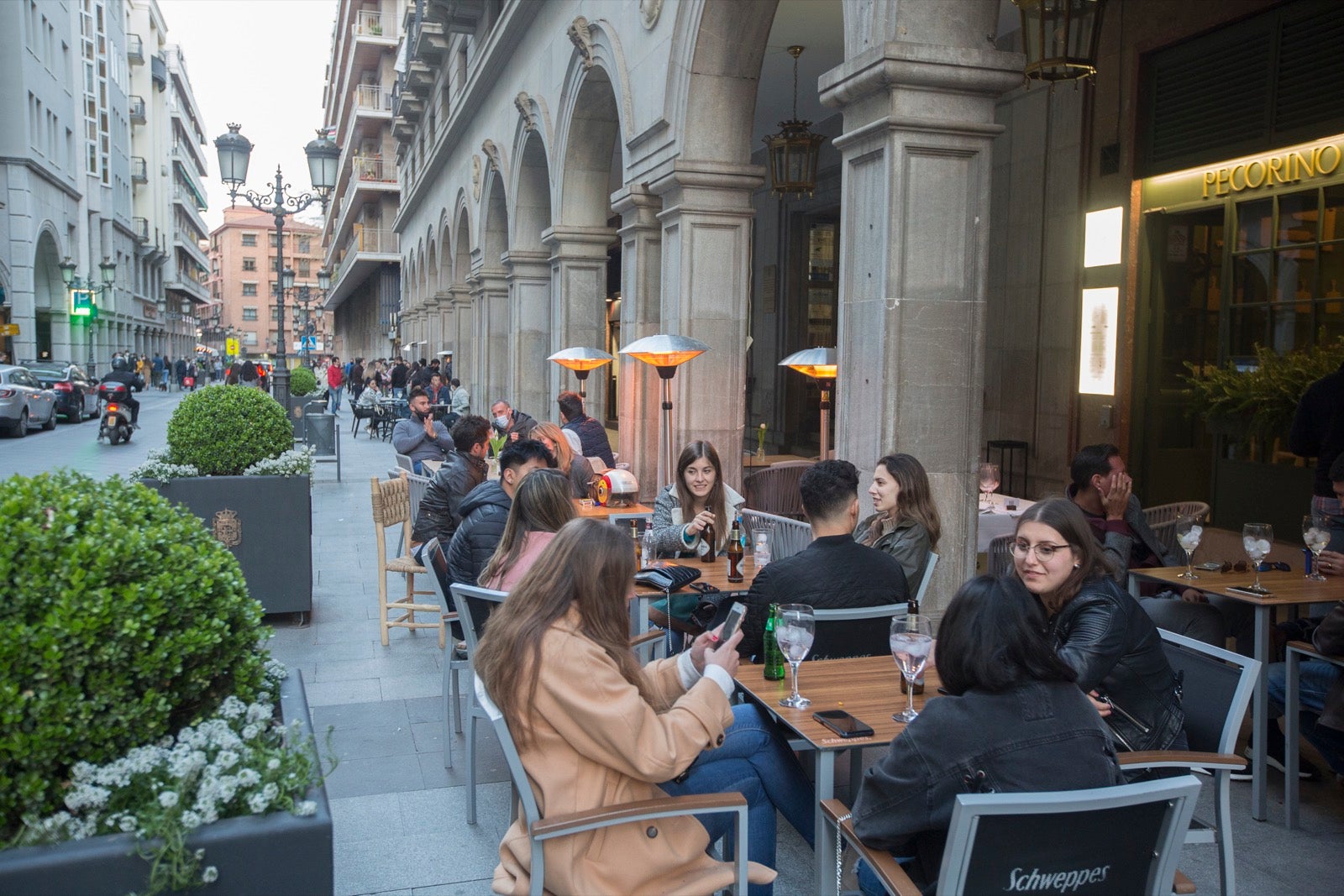 Las calles del centro, muy concurridas con los nuevos horarios comerciales y de hostelería.