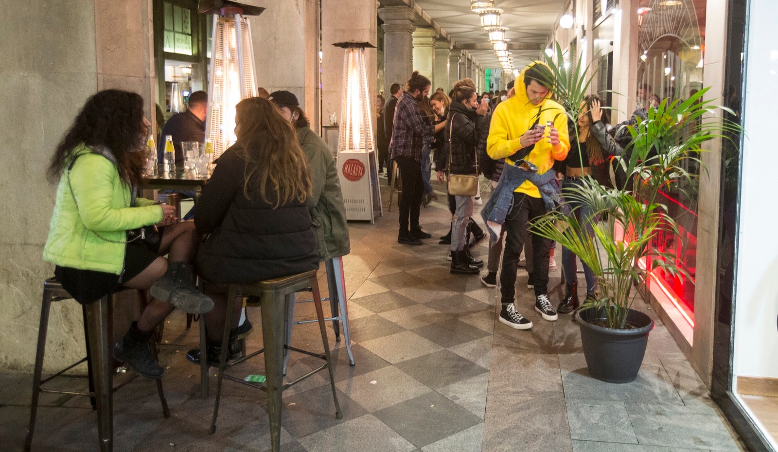 Las calles del centro, muy concurridas con los nuevos horarios comerciales y de hostelería.