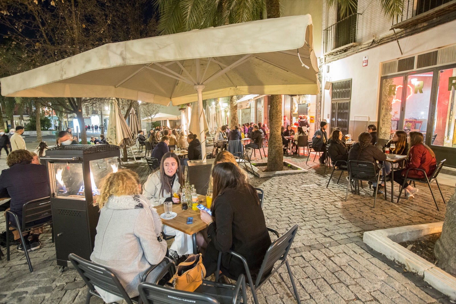 Las calles del centro, muy concurridas con los nuevos horarios comerciales y de hostelería.