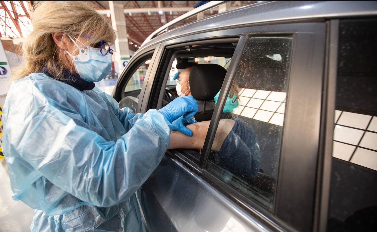 Fermasa abre el lunes para mayores de 80 y el miércoles se retoman las AstraZeneca