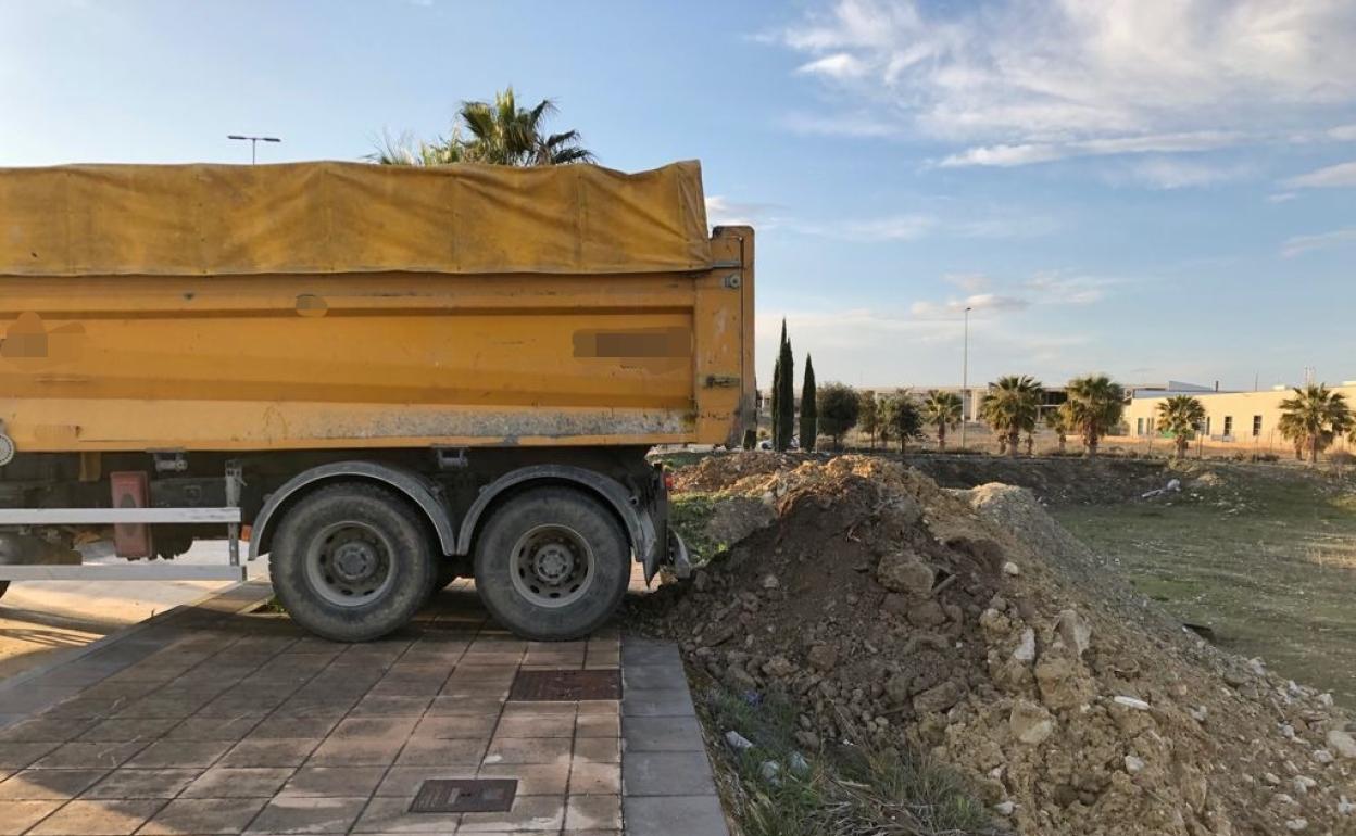 Vertidos en el Polígono Nuevo Jaén.