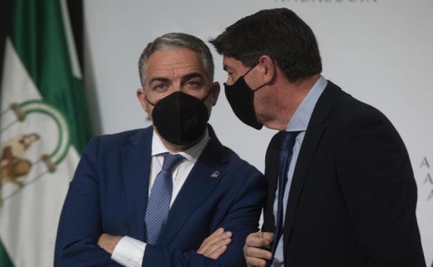 La Junta confirma que Andalucía mantiene el toque de queda a las 23.00 horas y critica los «bandazos» del Gobierno