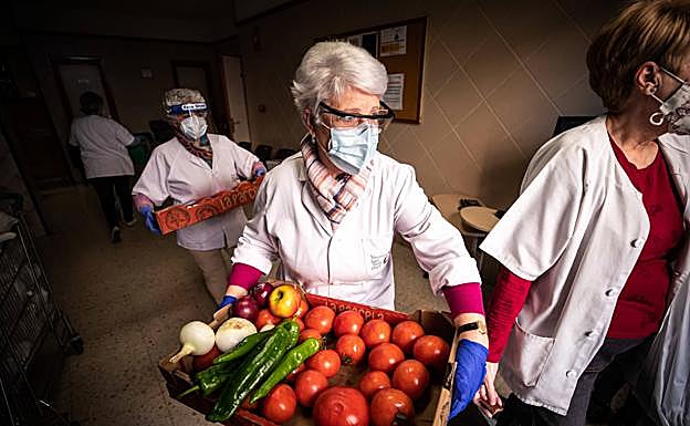 Preparativos en el comerdor. 
