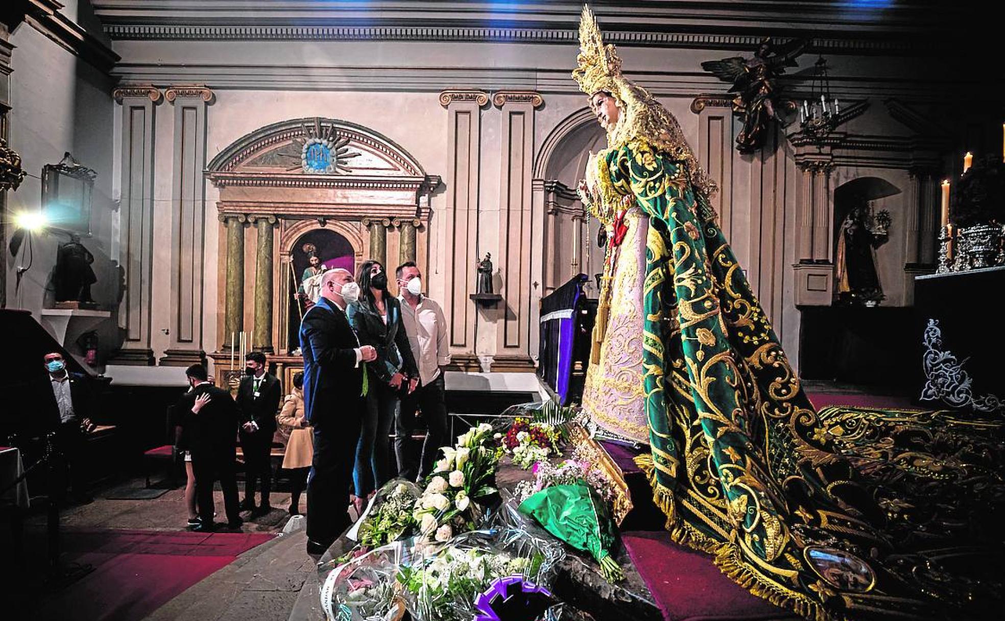 Nuestra Señora de La Esperanza congregó a cientos de personas. 