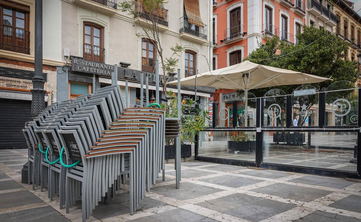 67 municipios de Granada esquivan la subida del paro durante la pandemia