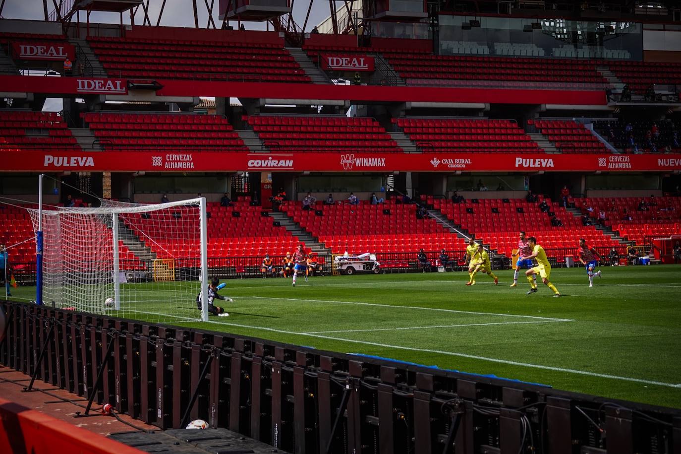 Fotos: Las mejores imágenes del Granada - Villarreal