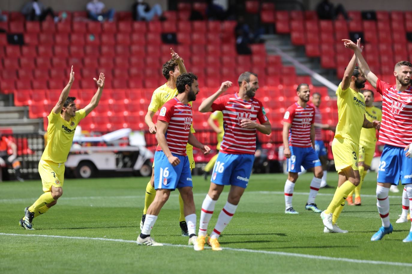 Fotos: Las mejores imágenes del Granada - Villarreal