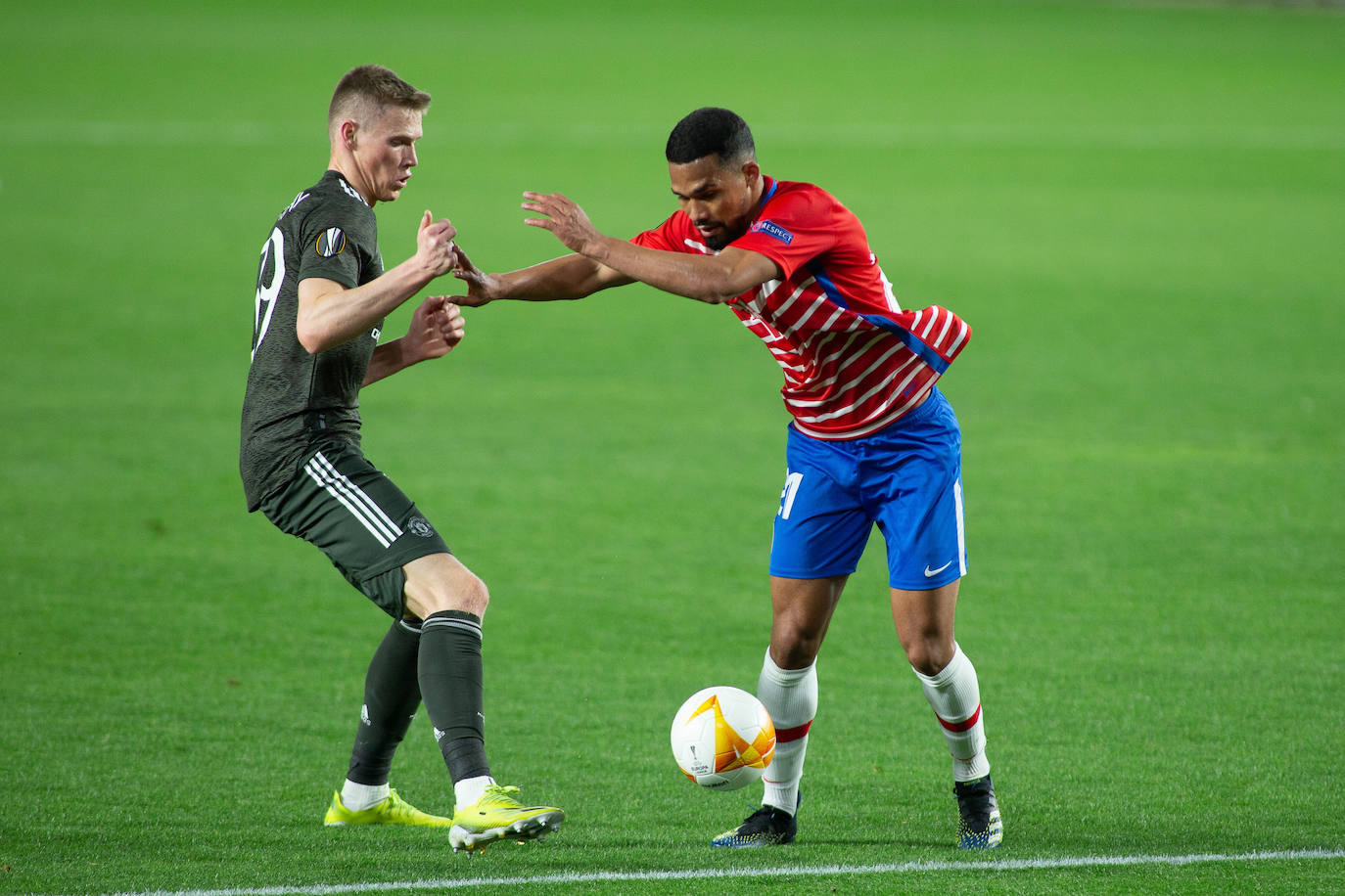 Fotos: Las mejores imágenes del histórico Granada-Mánchester United