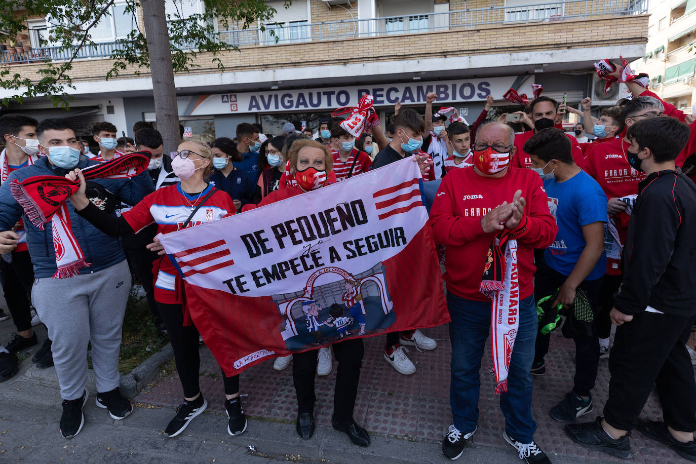 Fotos: El ambiente previo al Granada-Manchester United en el Nuevo Los Cármenes
