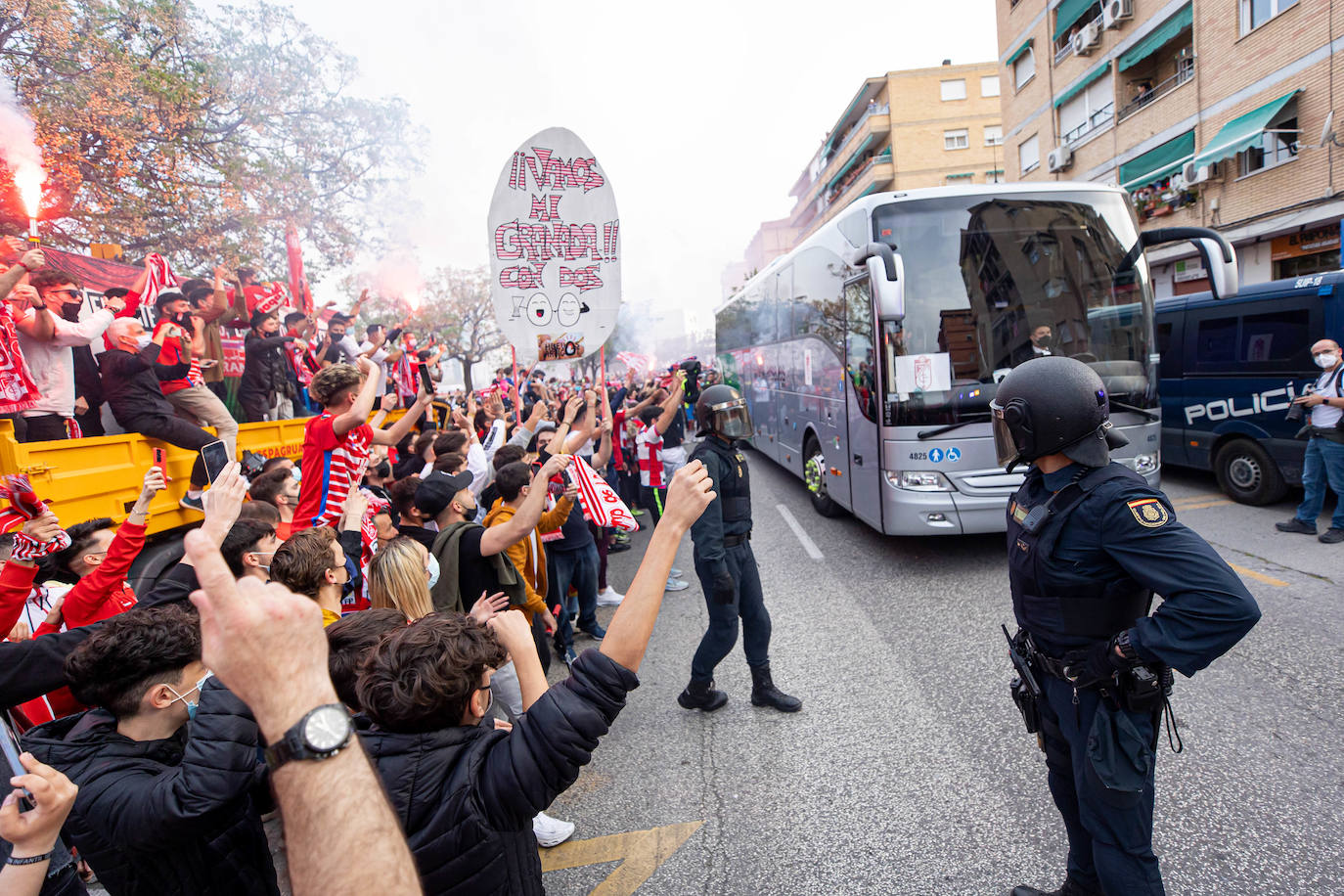 Fotos: El ambiente previo al Granada-Manchester United en el Nuevo Los Cármenes