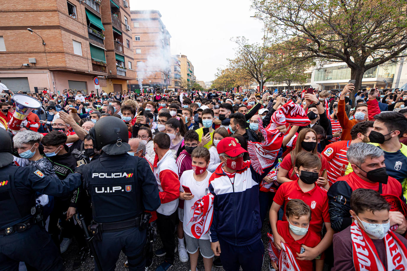 Fotos: El ambiente previo al Granada-Manchester United en el Nuevo Los Cármenes