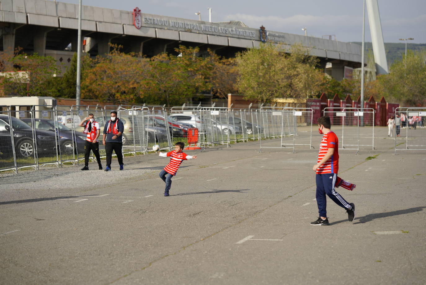 Fotos: El ambiente previo al Granada-Manchester United en el Nuevo Los Cármenes