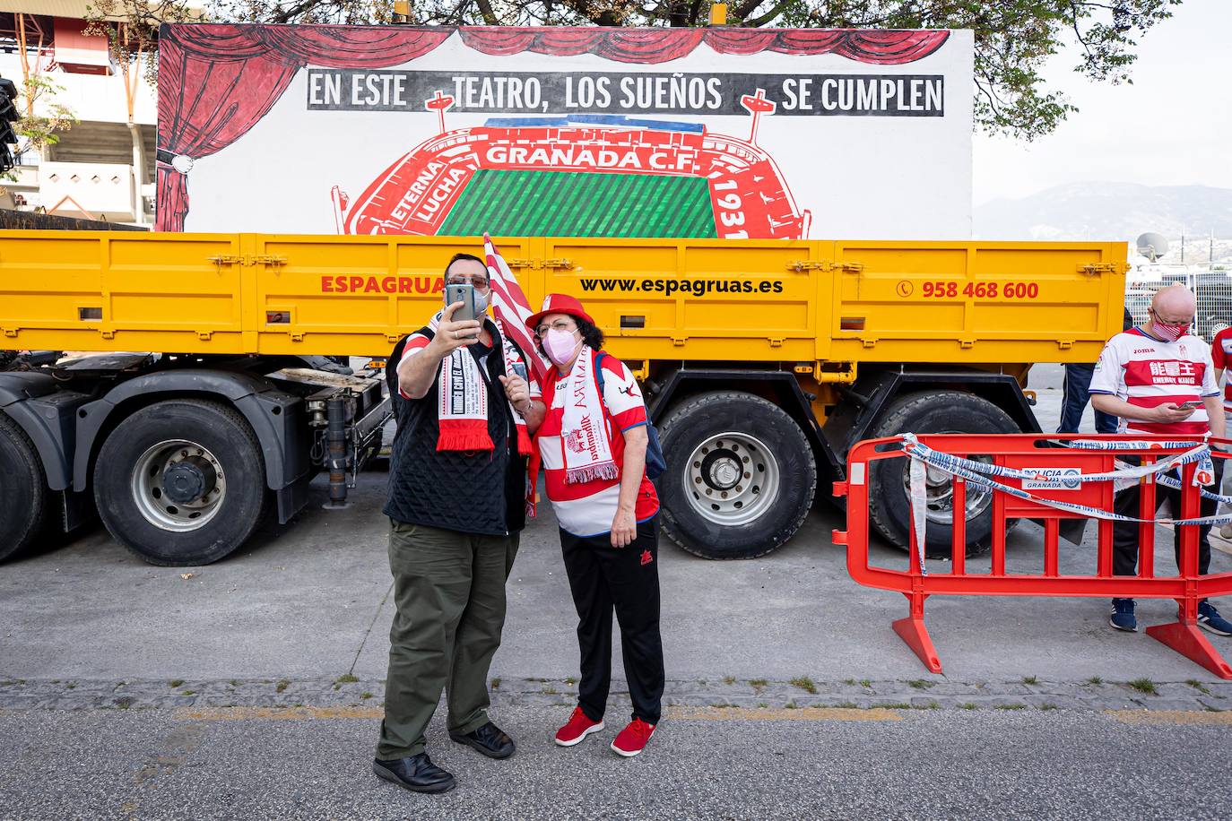 Fotos: El ambiente previo al Granada-Manchester United en el Nuevo Los Cármenes