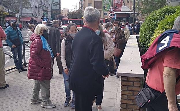 La cita errónea provocó colas en el Zaidín. 