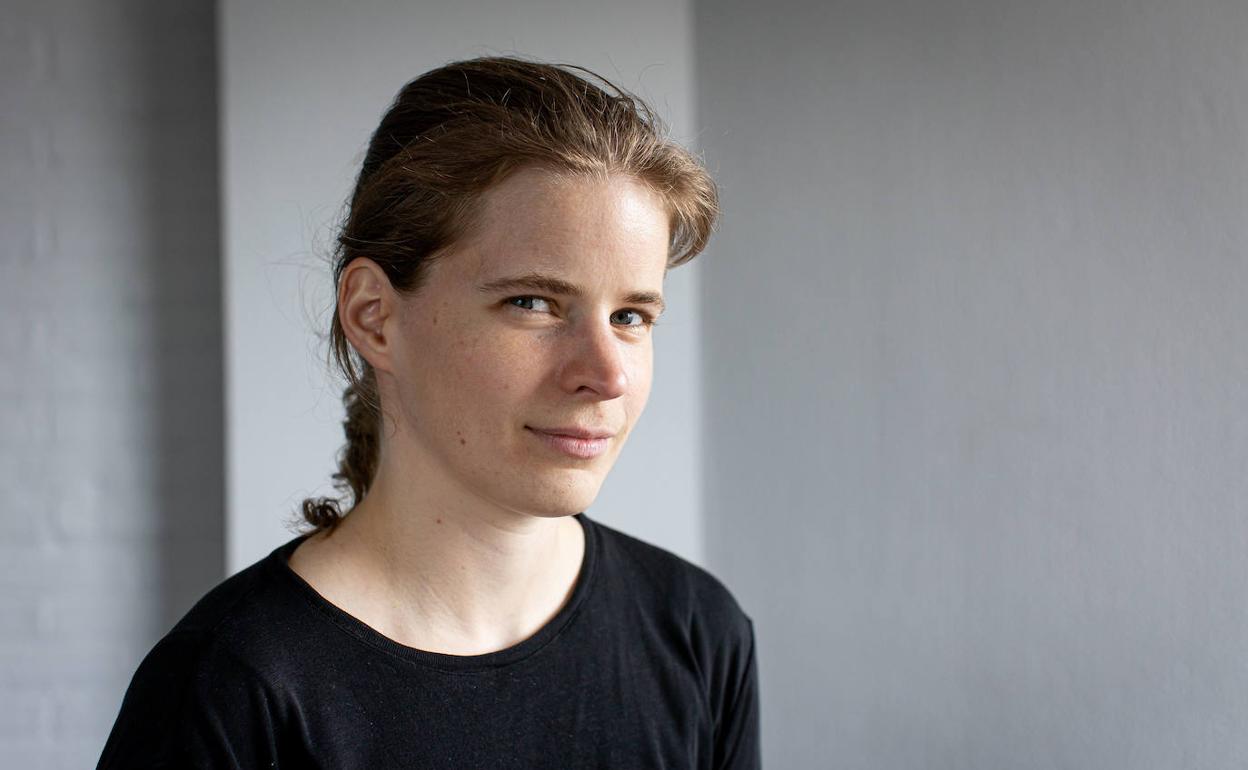 Tabita Berglund, ayer en su camerino del Centro Falla.