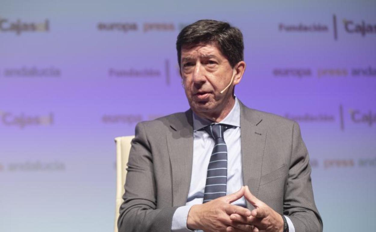 Vacunación en Andalucía | Marín, sobre AstraZeneca: «Si pudiera vacunarme hoy lo haría, ojalá»