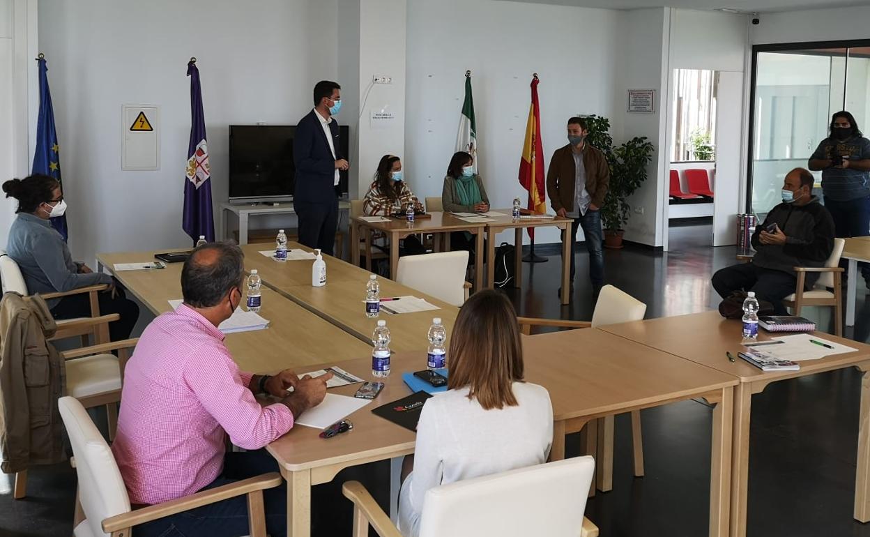 Reunión con las entidades que participarán en la redacción del plan.