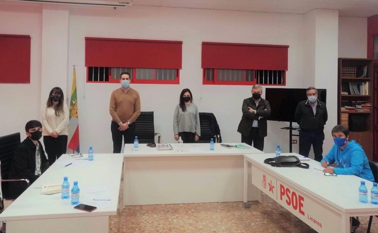 Integrantes de la comisión gestora que está al frente del PSOE de Linares en la actualidad. 