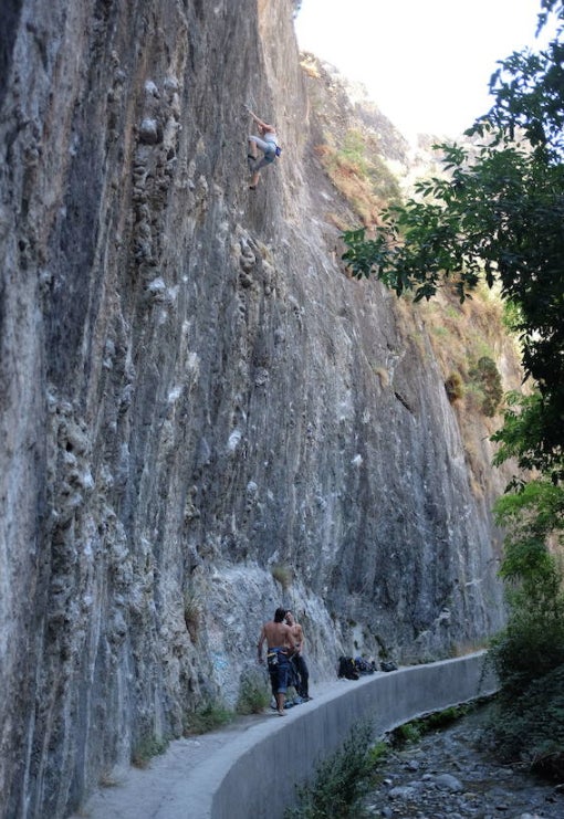 Imagen secundaria 2 - Senderismo en Granada | Una ruta por los Cahorros para descubrir el cañón del río Monachil