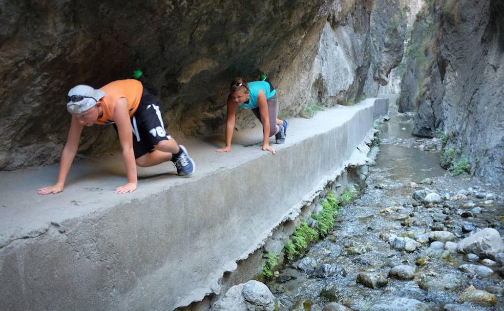 En los Cahorros para descubrir el cañón del río Monachil