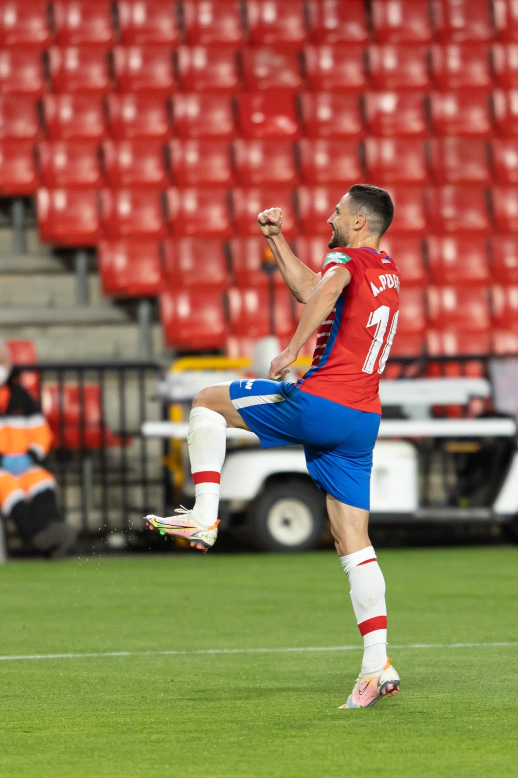 Fotos: Las mejores imágenes del Granada-Éibar