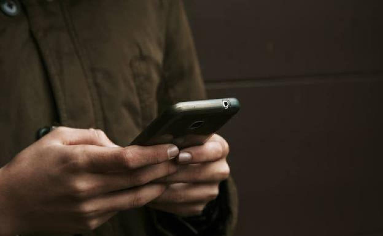 Alerta por virus en WhatsApp | El peligro del WhatsApp Rosa: la última estafa vinculada a la popular aplicación de mensajería