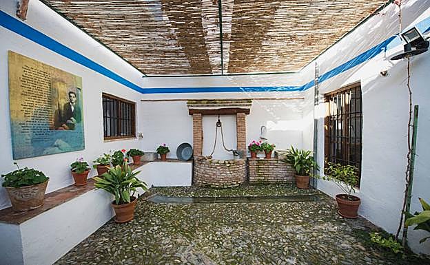 El patio del pozo constituye un punto clave. 