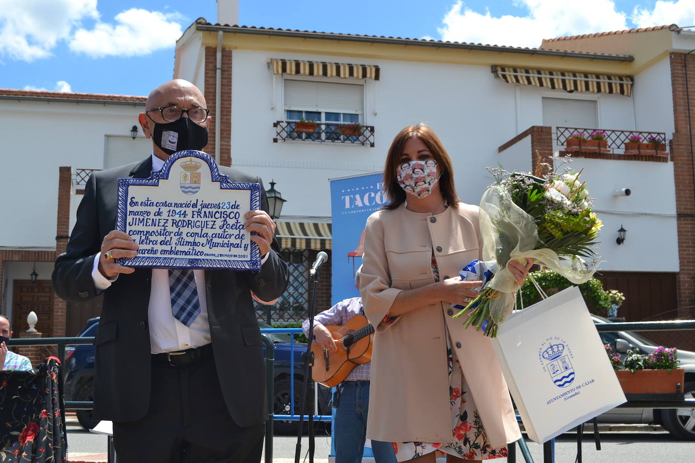 Acto de inauguración del monolito dedicado a la copla en Cájar