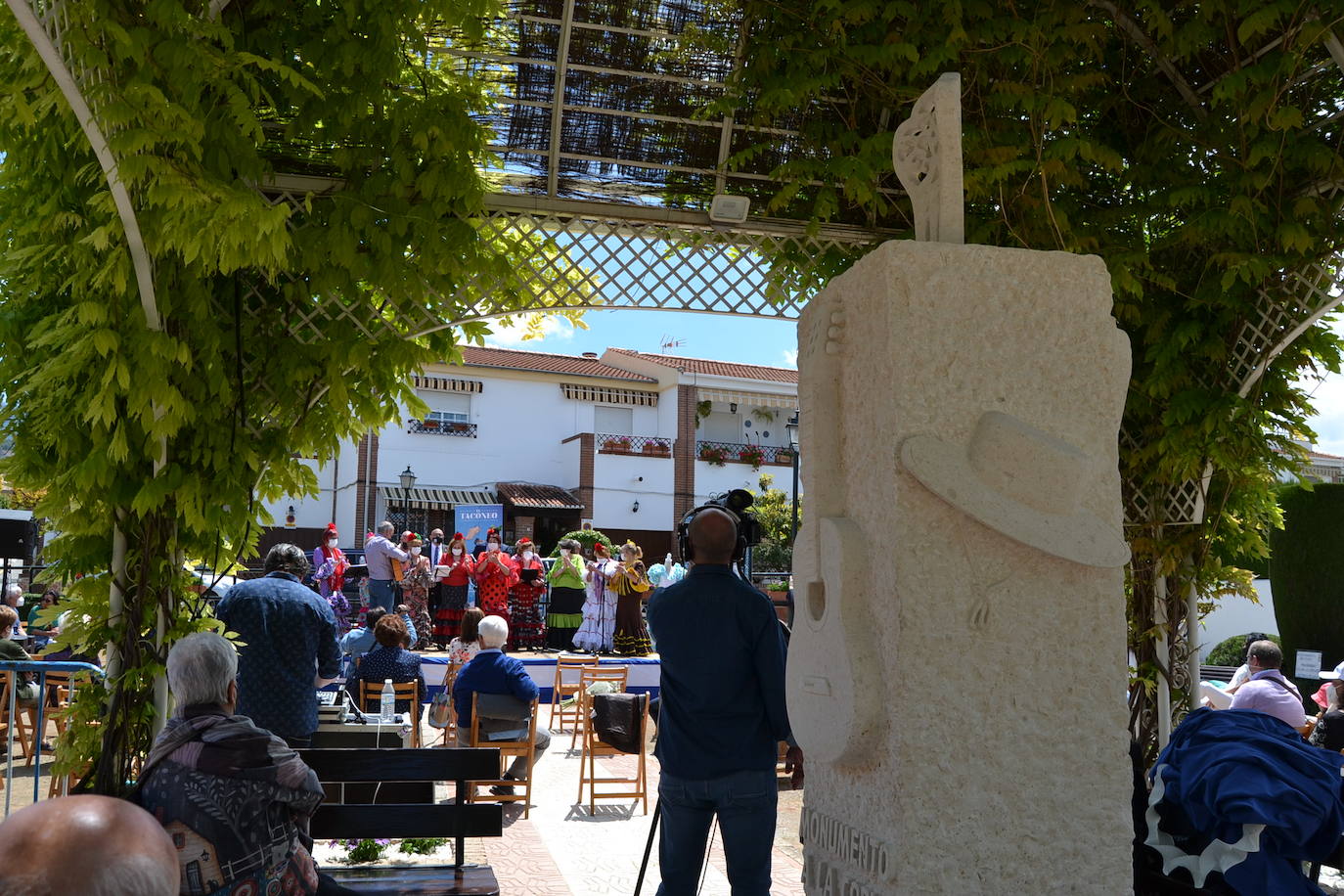 Acto de inauguración del monolito dedicado a la copla en Cájar