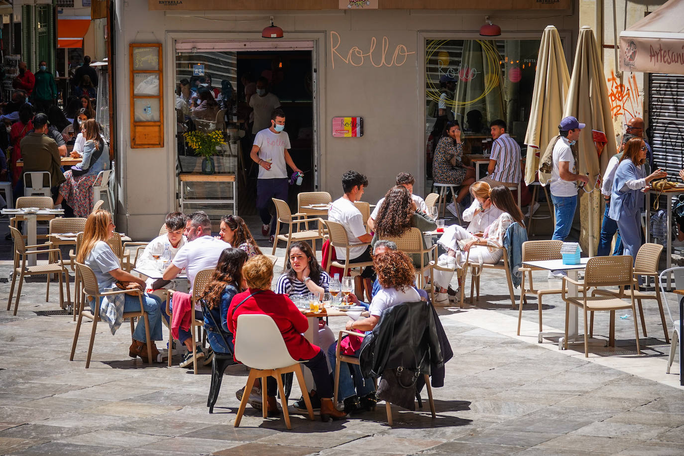 Fotos: Así estaban las calles del centro de Granada este sábado