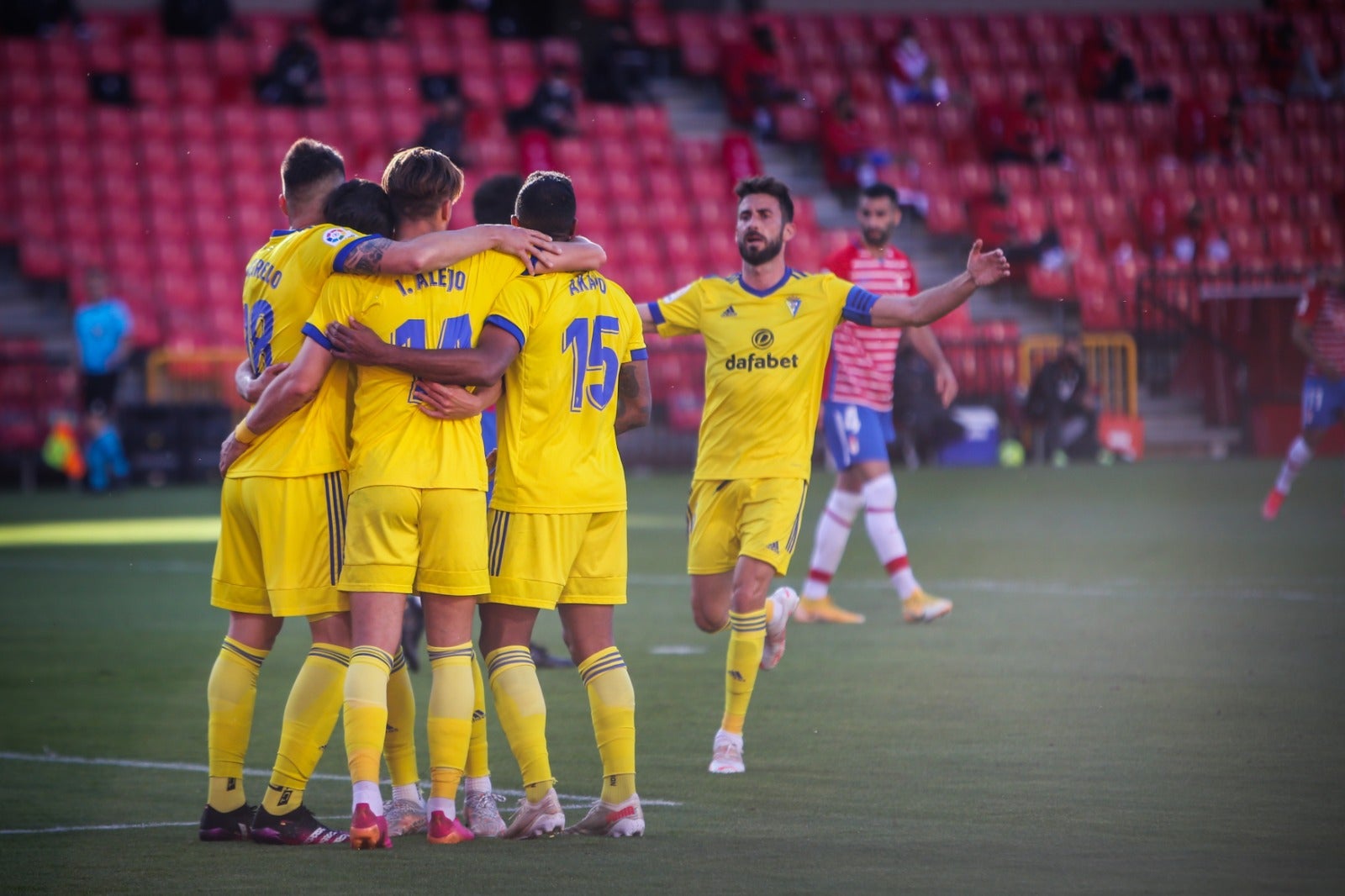 Fotos: Las mejores imágenes del Granada-Cádiz