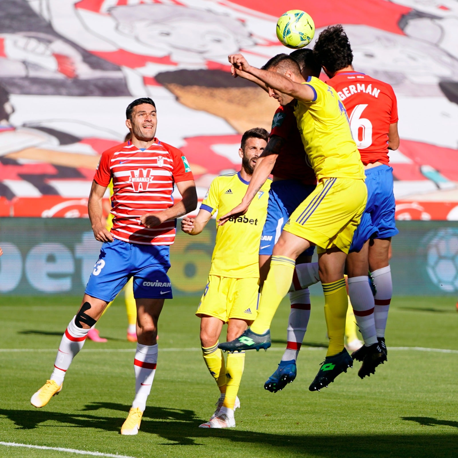 Fotos: Las mejores imágenes del Granada-Cádiz