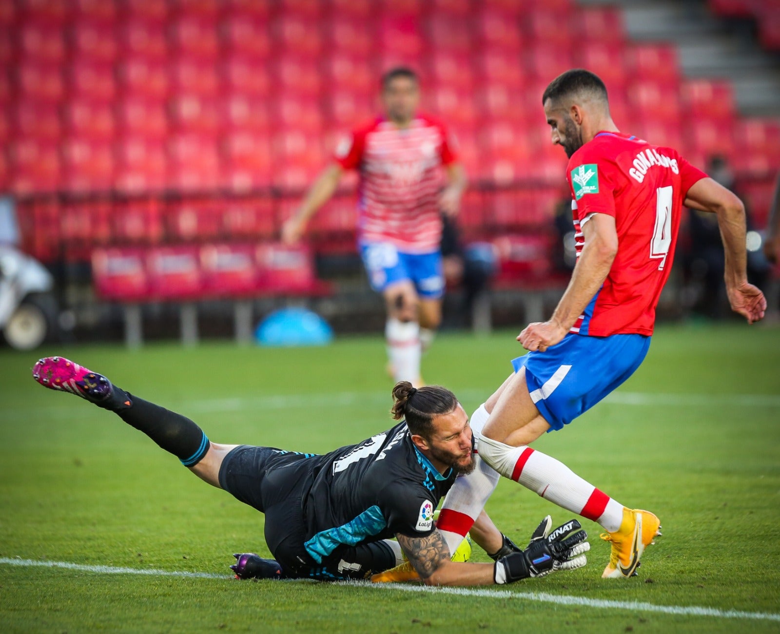 Fotos: Las mejores imágenes del Granada-Cádiz