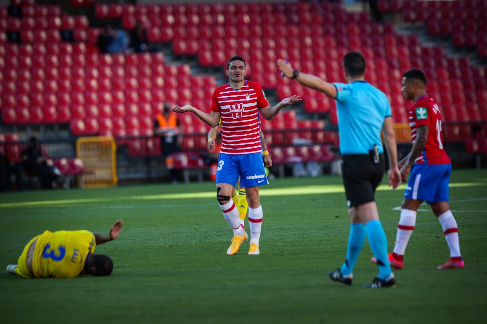 Fotos: Las mejores imágenes del Granada-Cádiz