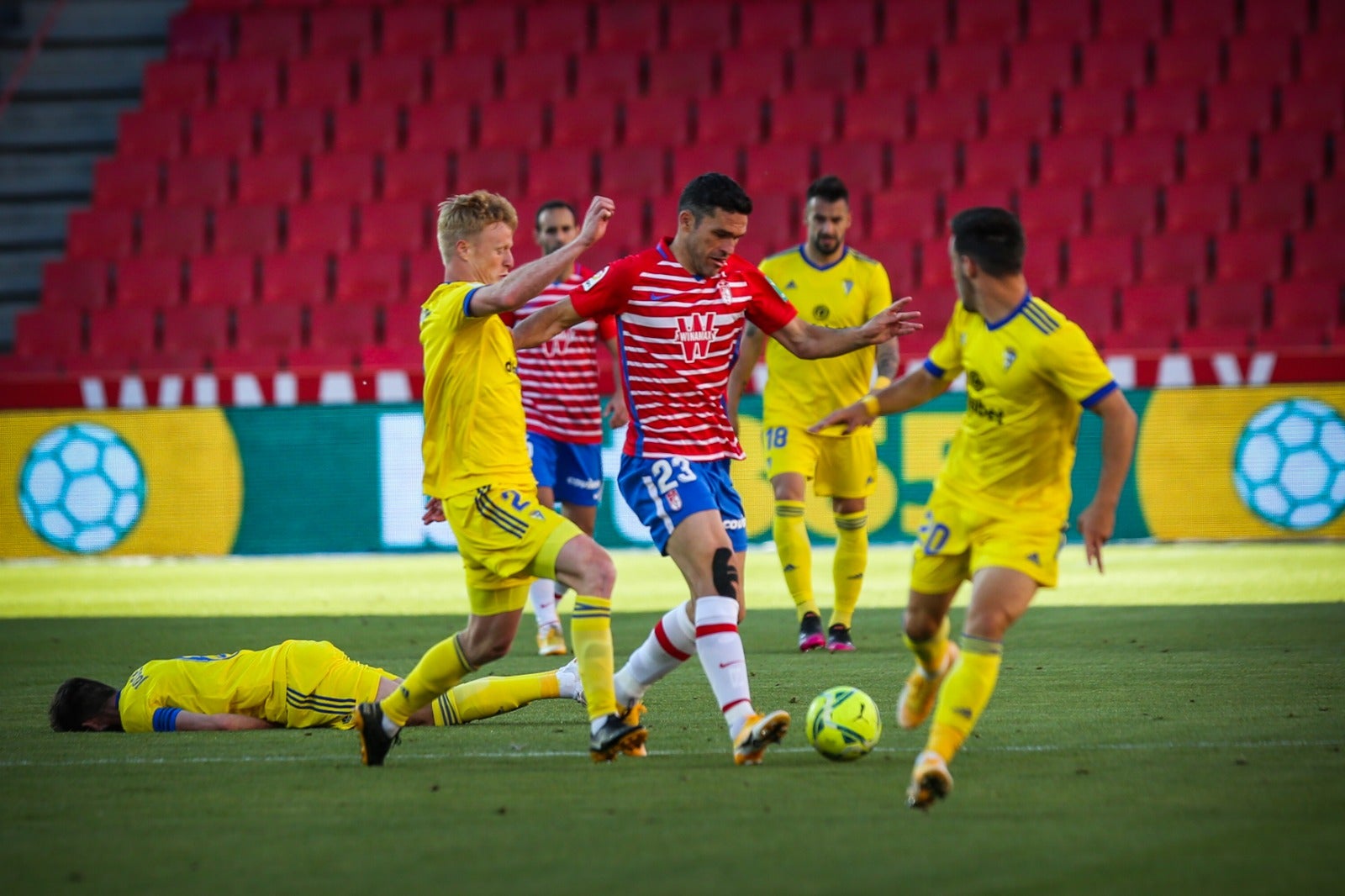 Fotos: Las mejores imágenes del Granada-Cádiz