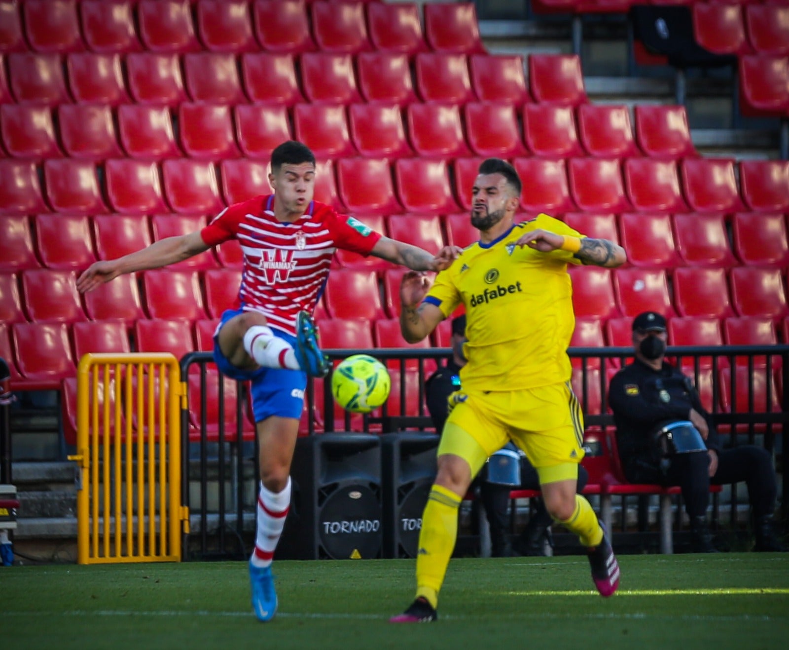 Fotos: Las mejores imágenes del Granada-Cádiz