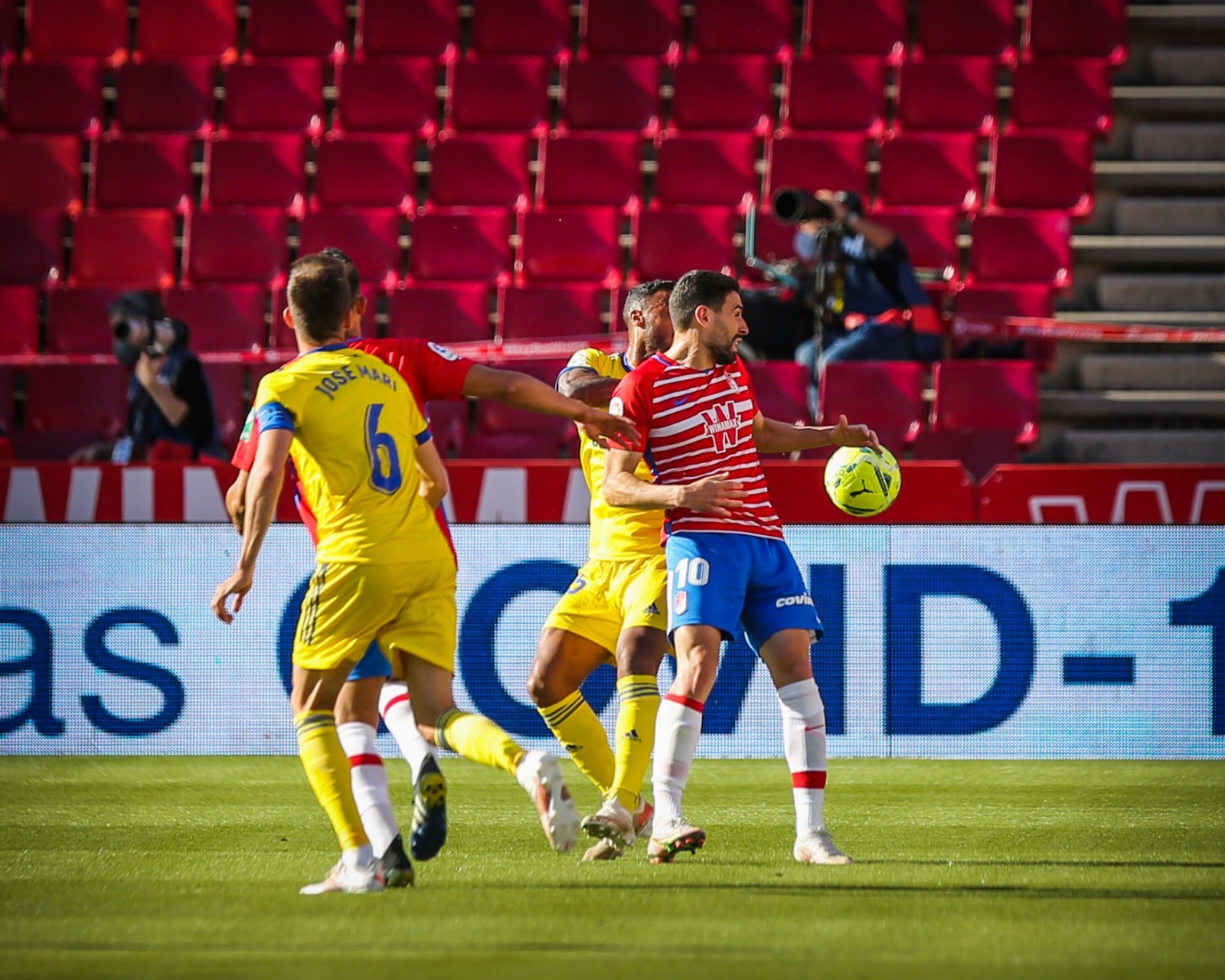 Fotos: Las mejores imágenes del Granada-Cádiz