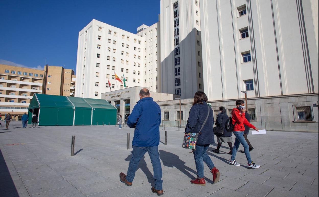 Coronavirus en Granada | La provincia registra cuatro muertos y un nuevo repunte en las hospitalizaciones